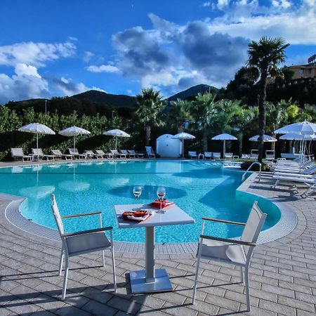 San Severino Park Hotel & Spa, BW Signature Collection Меркато-Сан-Северино Экстерьер фото