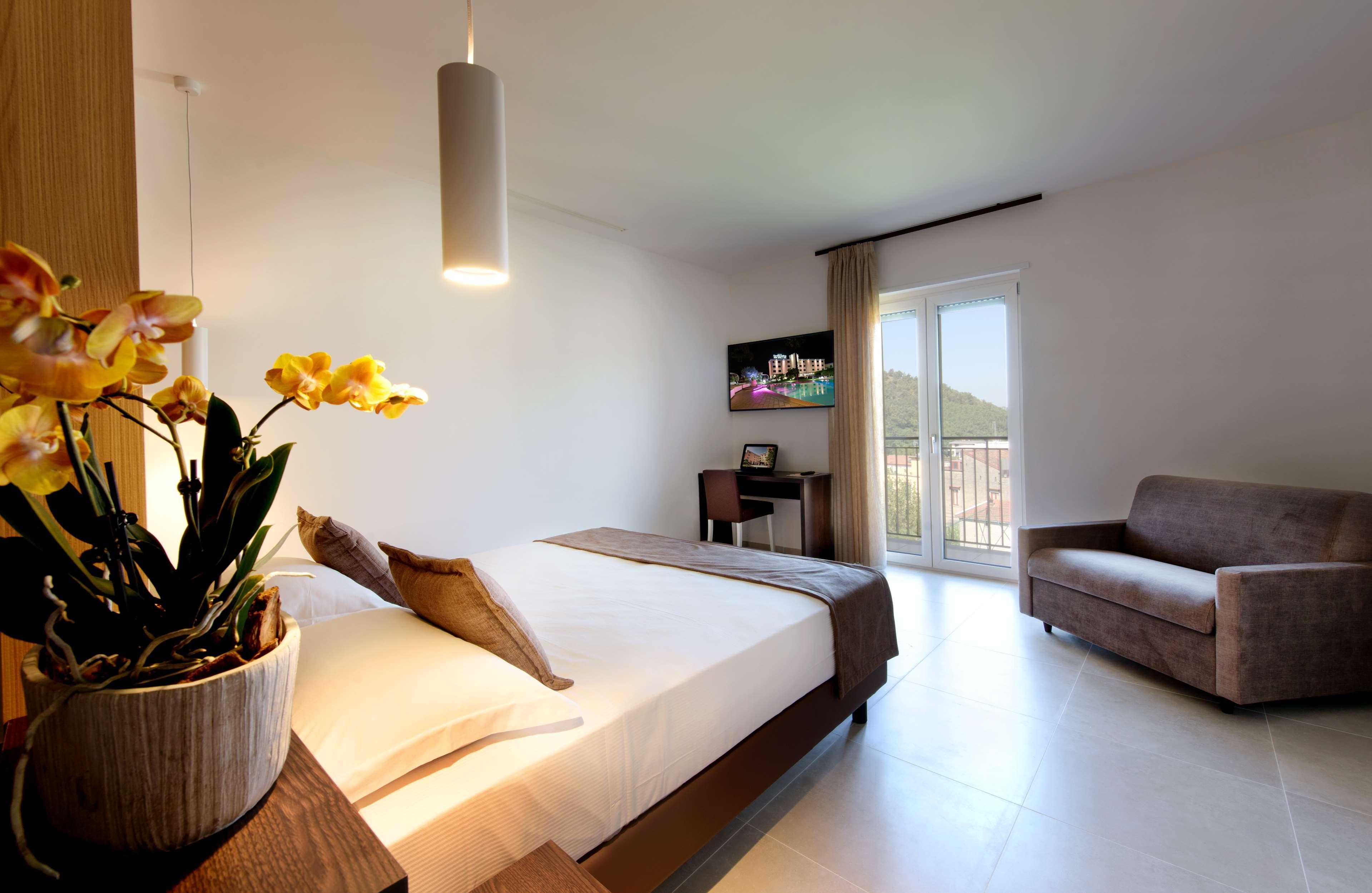 San Severino Park Hotel & Spa, BW Signature Collection Меркато-Сан-Северино Экстерьер фото