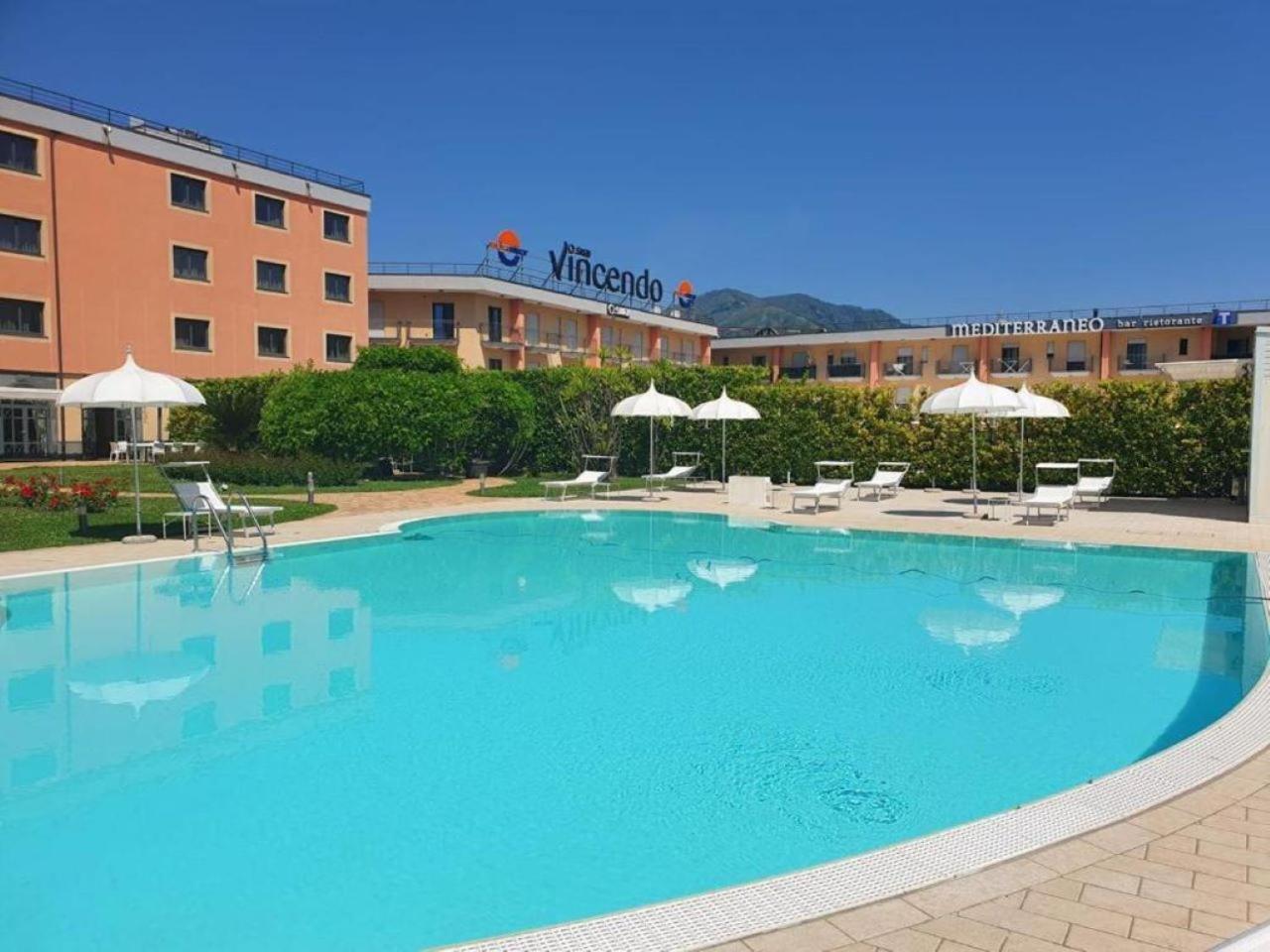 San Severino Park Hotel & Spa, BW Signature Collection Меркато-Сан-Северино Экстерьер фото